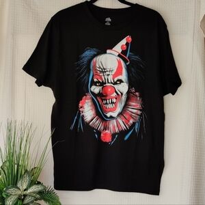 Way to Celebrate! Halloween Creepy Clown Graphic Black T-shirt, Size Med…